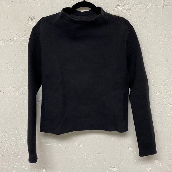 Lululemon Mock Neck Sweatshirt 